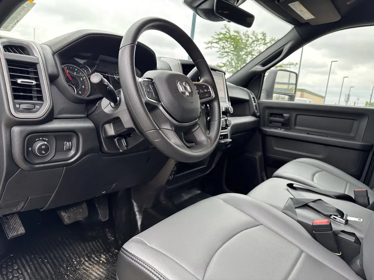 RAM 3500 снимка RAM 3500