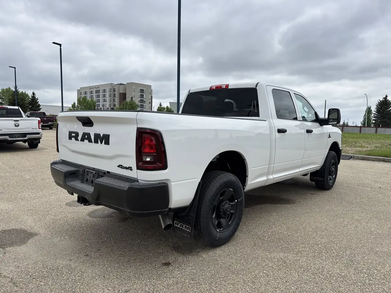 RAM 3500 снимка RAM 3500
