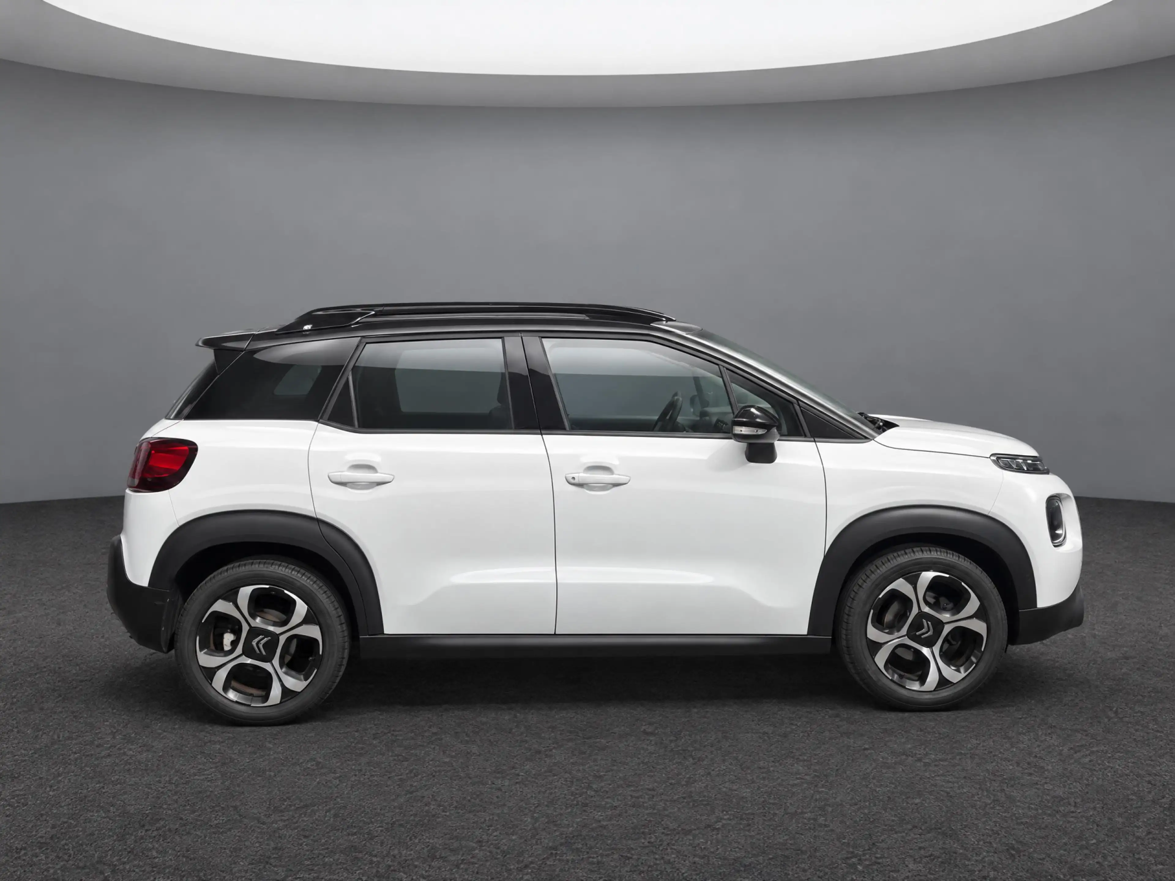 Citroen C3 Aircross 1.2 PureTech Shine Automaat / Hoge instap / Panoda — photo 8