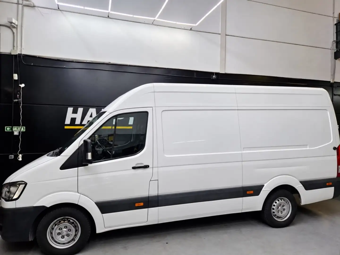 Hyundai H350 Fg. 2.5CRDI Essence 5.5M Blanco - 1