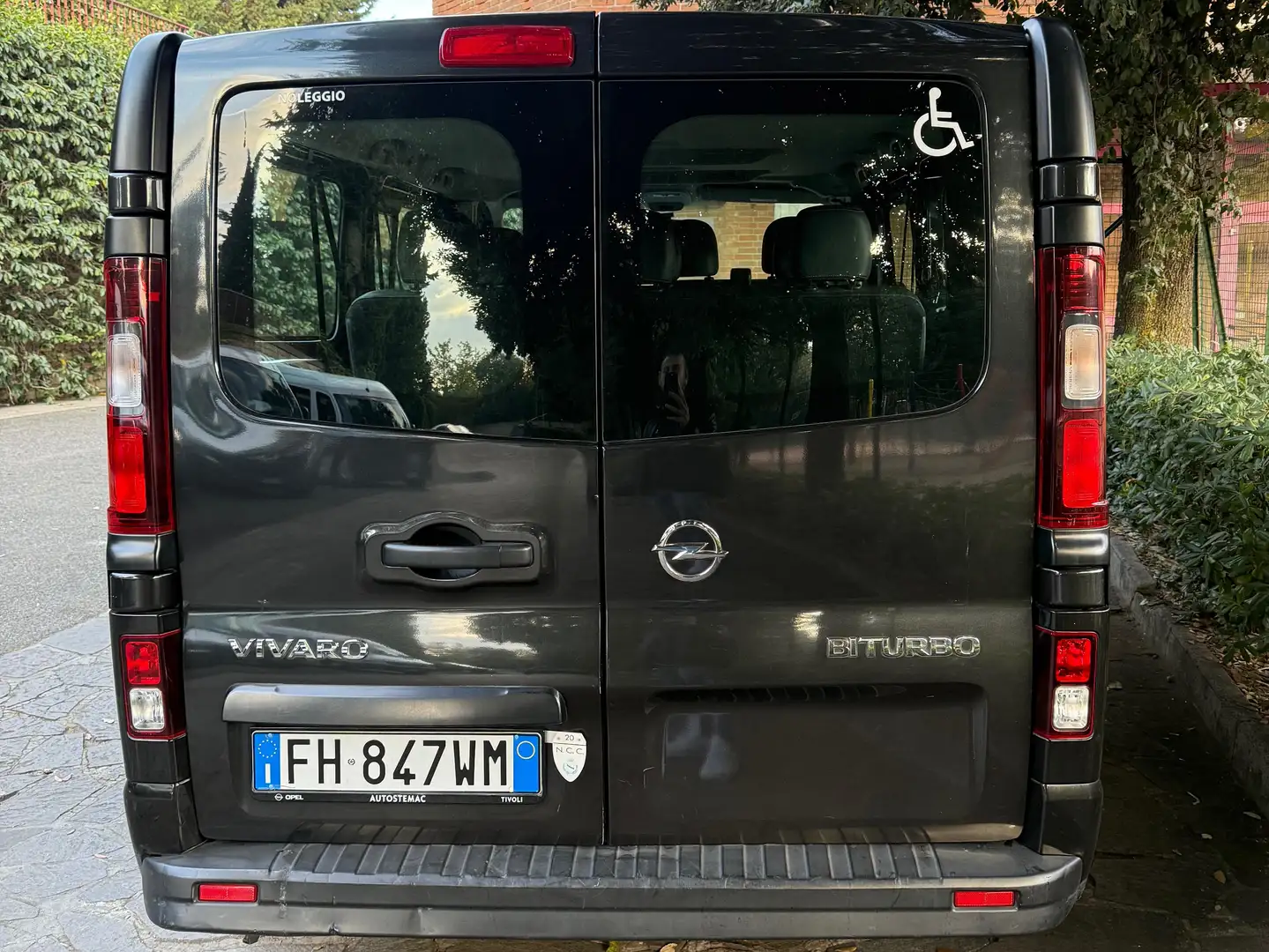 Opel Vivaro Nero - 2