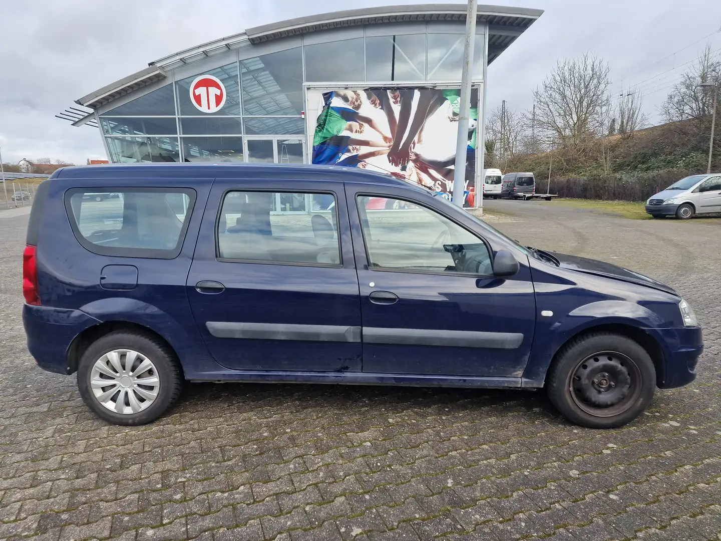 Dacia Logan Ambiance 1.6 Bleu - 2