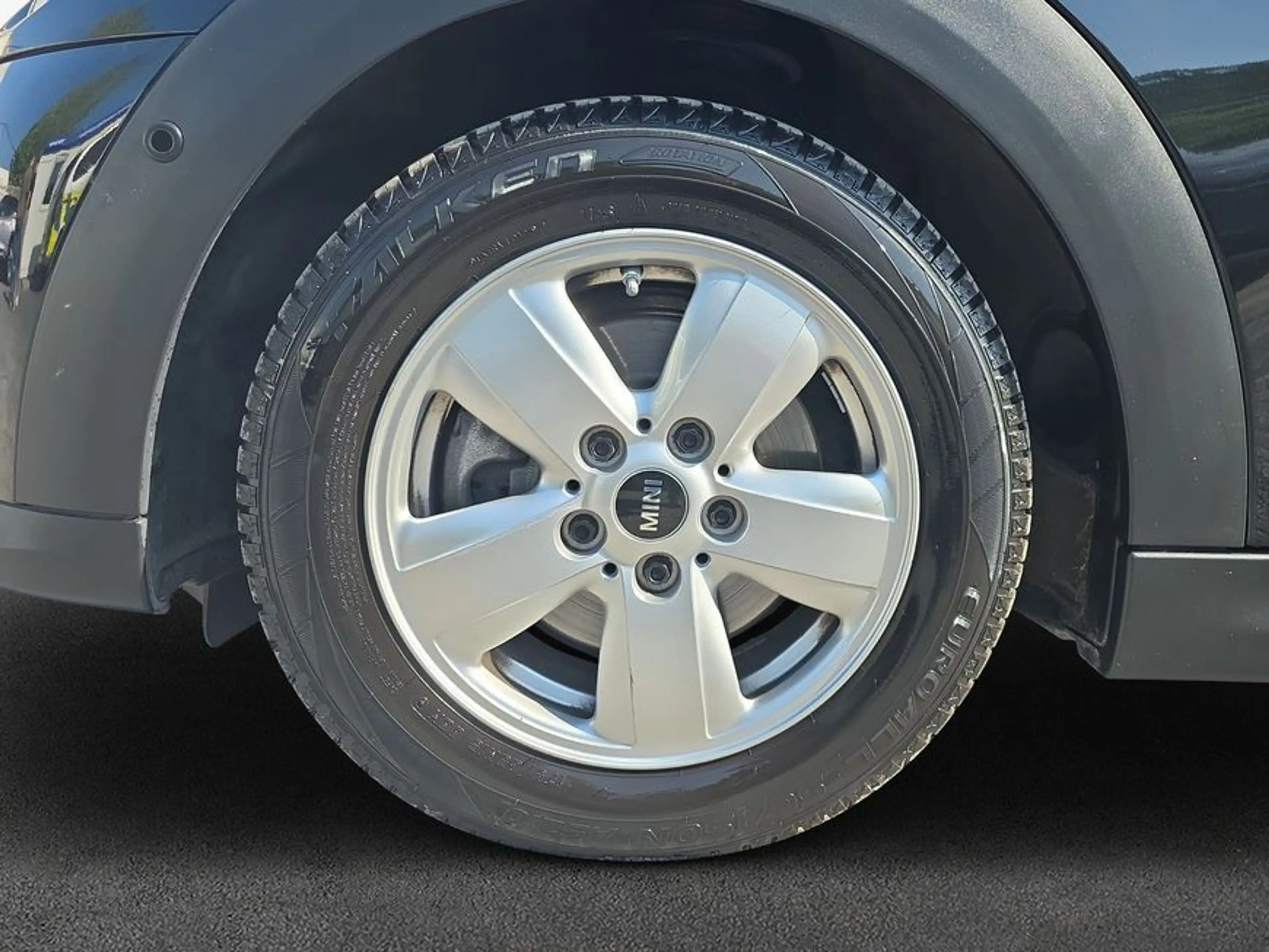 MINI Cooper E Cooper Essential Trim SHZ + PARKASSISTENT — photo 7