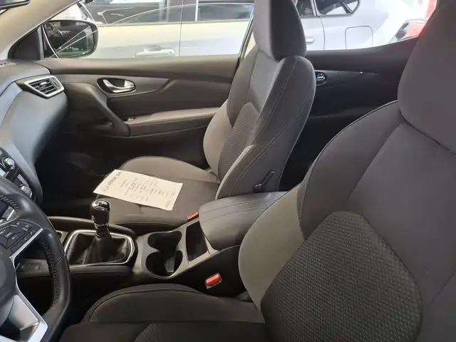 Nissan Qashqai view 18
