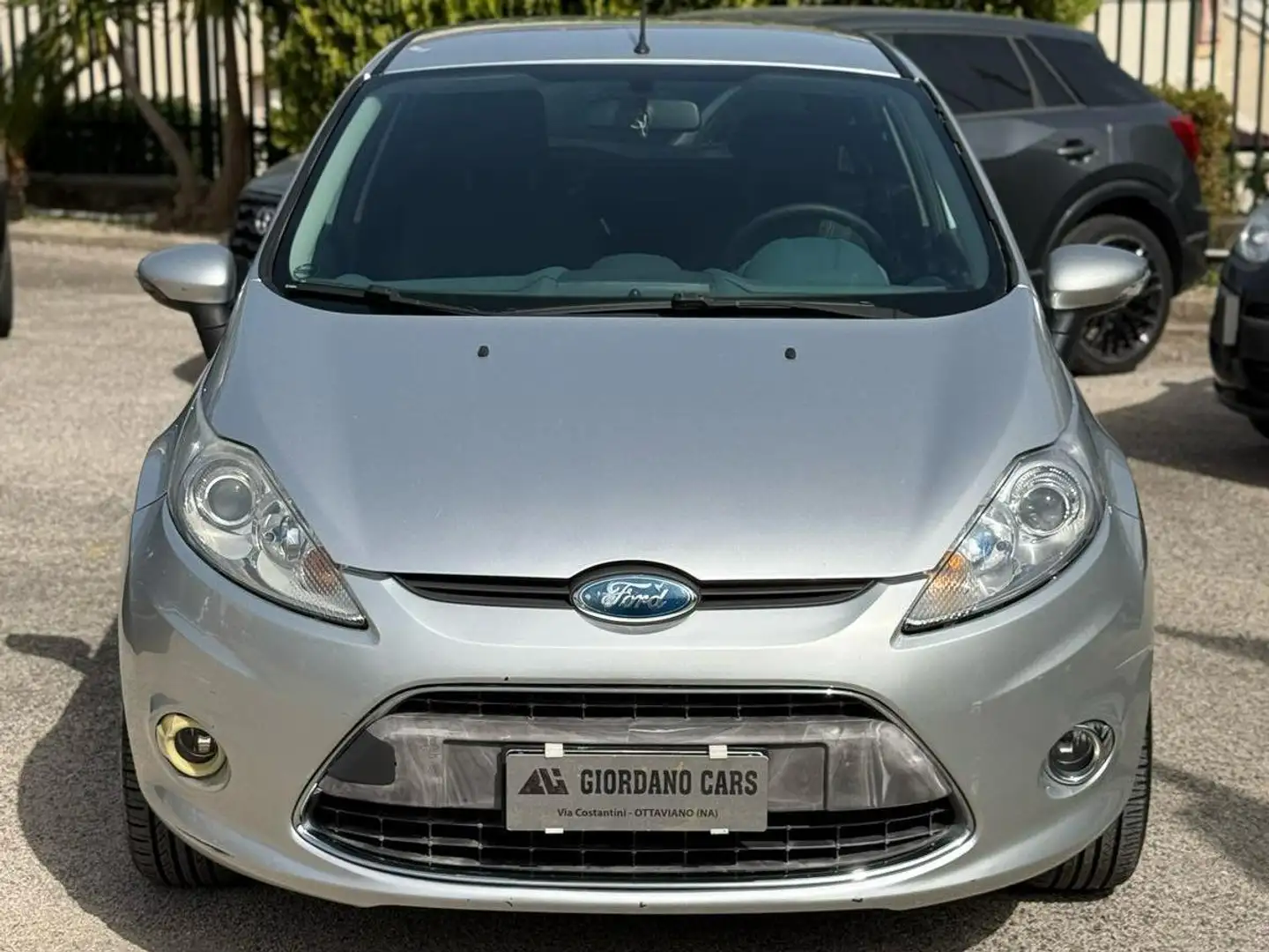 Ford Fiesta Fiesta 5p 1.2 16v Titanium 82cv Grigio - 2
