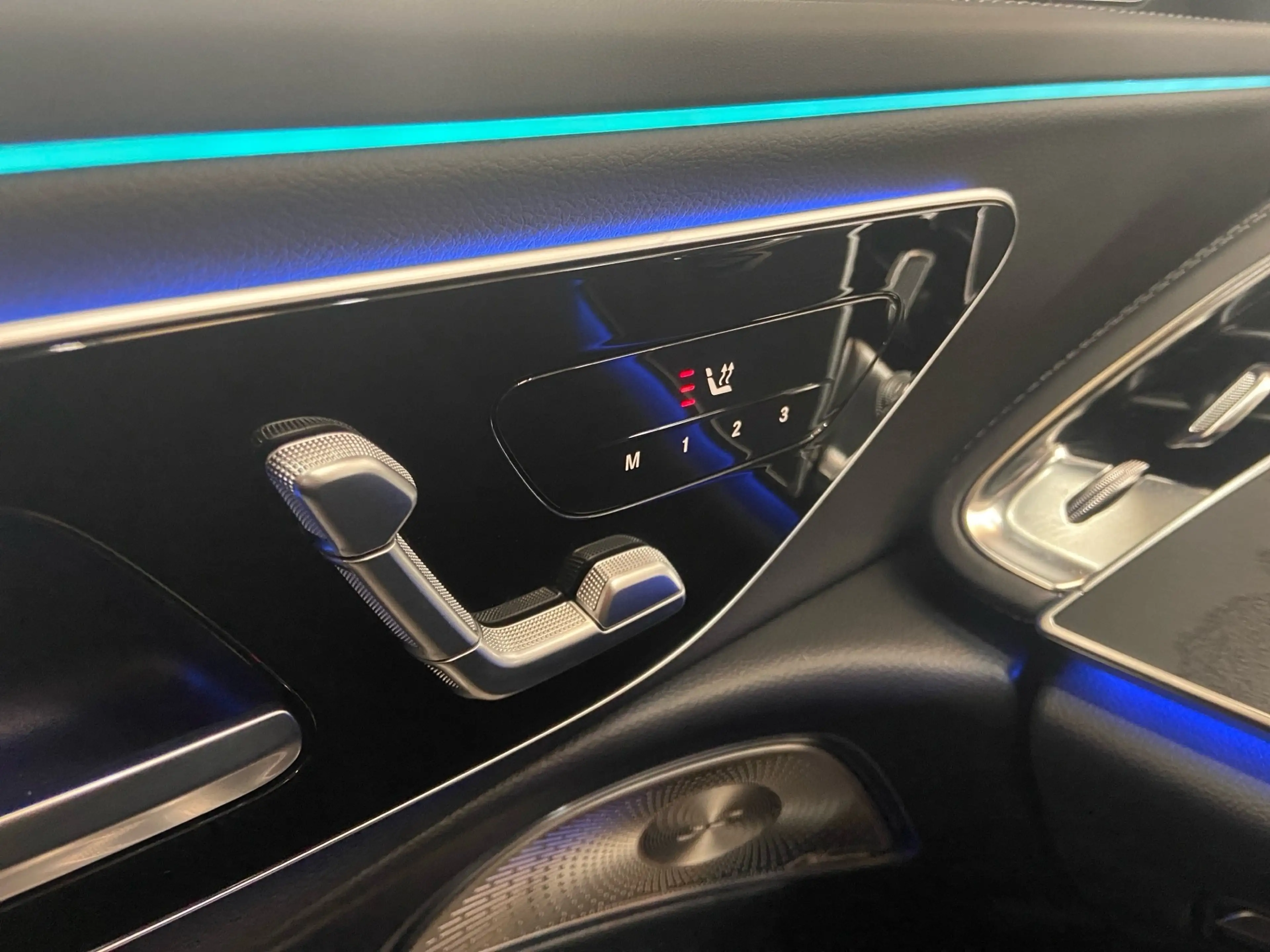 Mercedes-Benz E 450 d 4M T AMG Premium+Night+Burmester 4D+AHK+ — photo 14