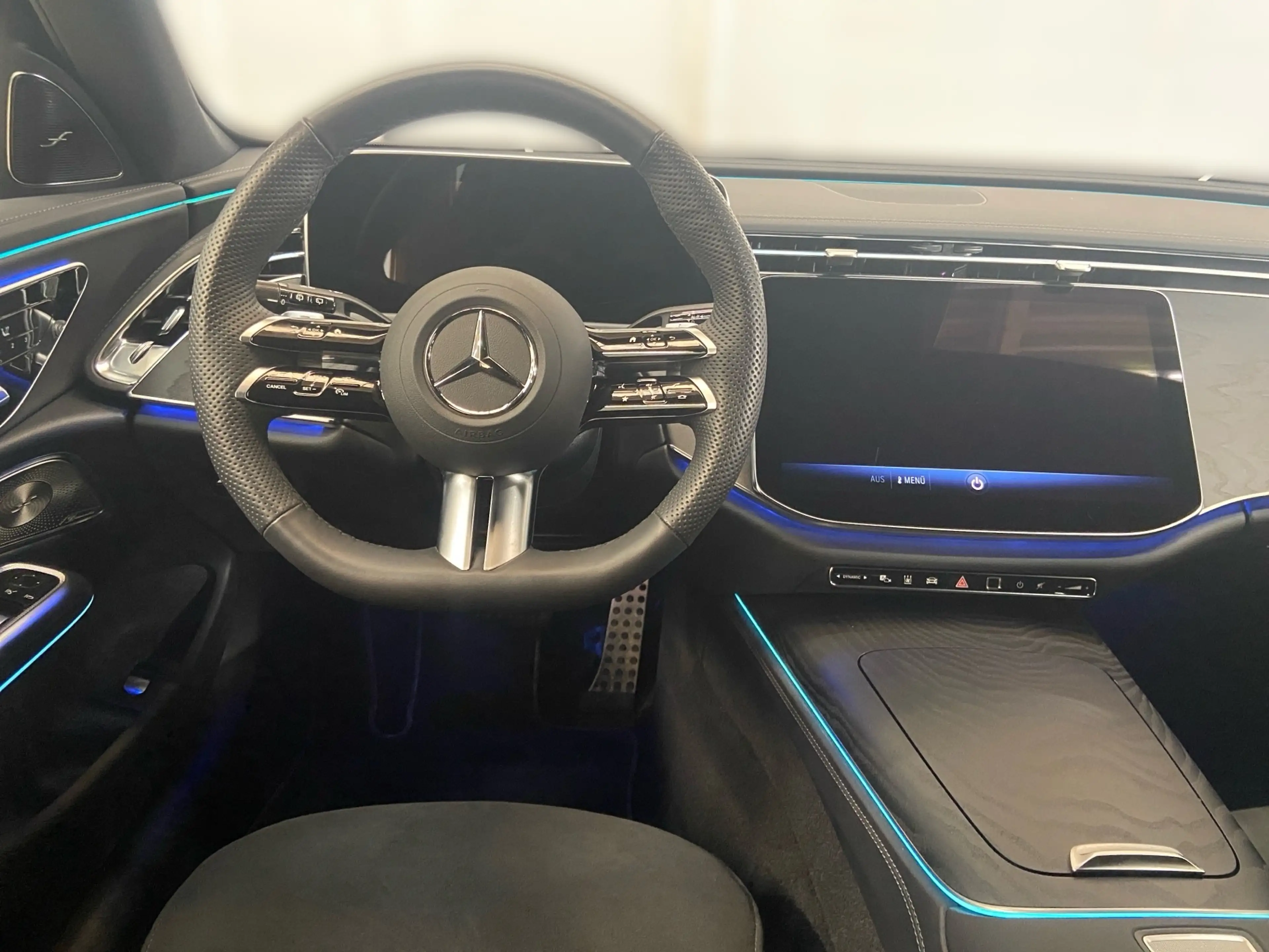 Mercedes-Benz E 450 d 4M T AMG Premium+Night+Burmester 4D+AHK+ — photo 9