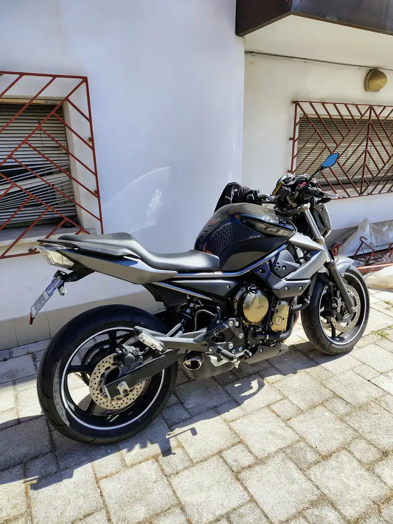 Yamaha XJ 6 Black - 2