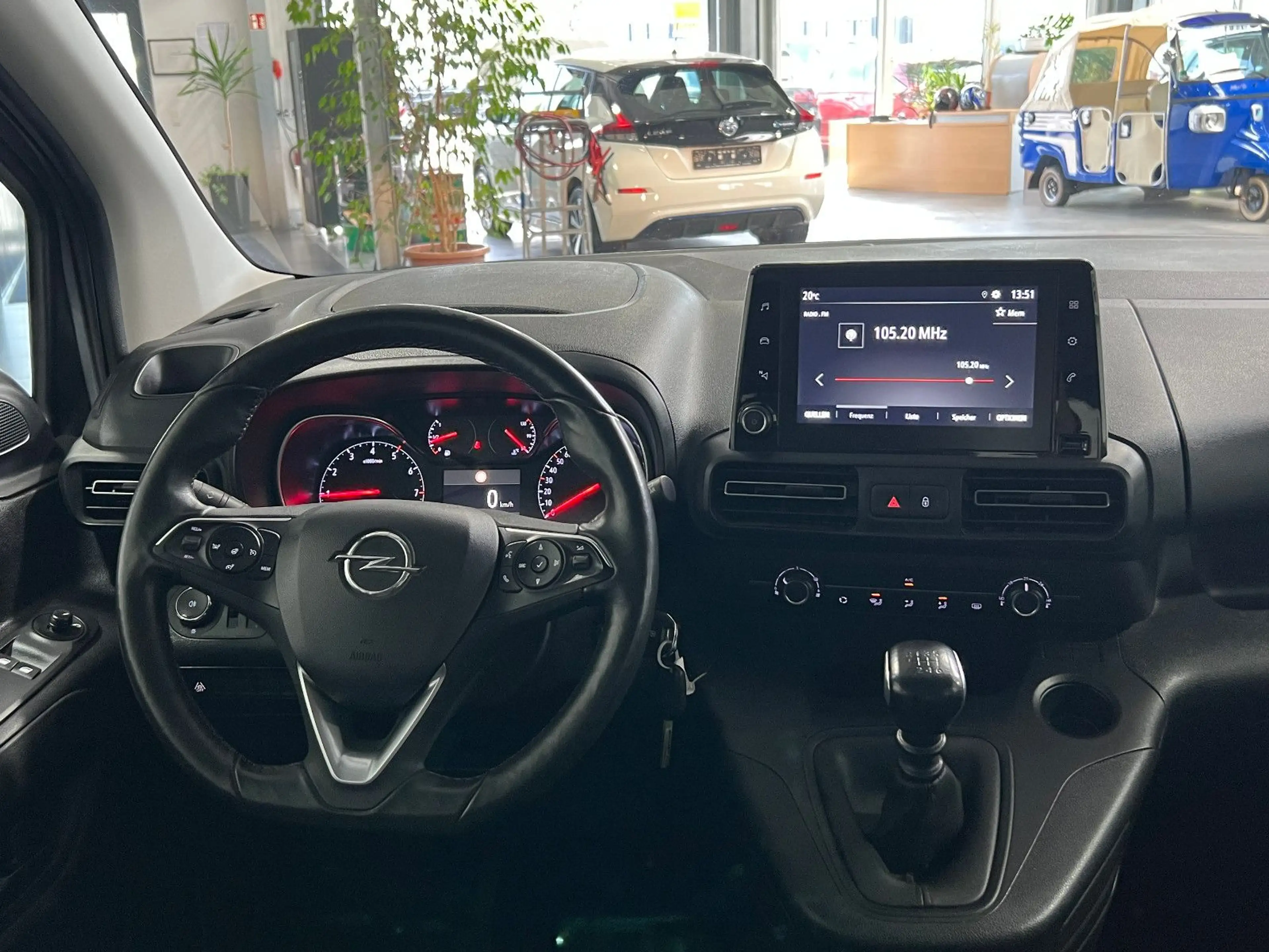 Opel Combo Life E 1.2 **AHK*Klima*PDC*Temp** — photo 10