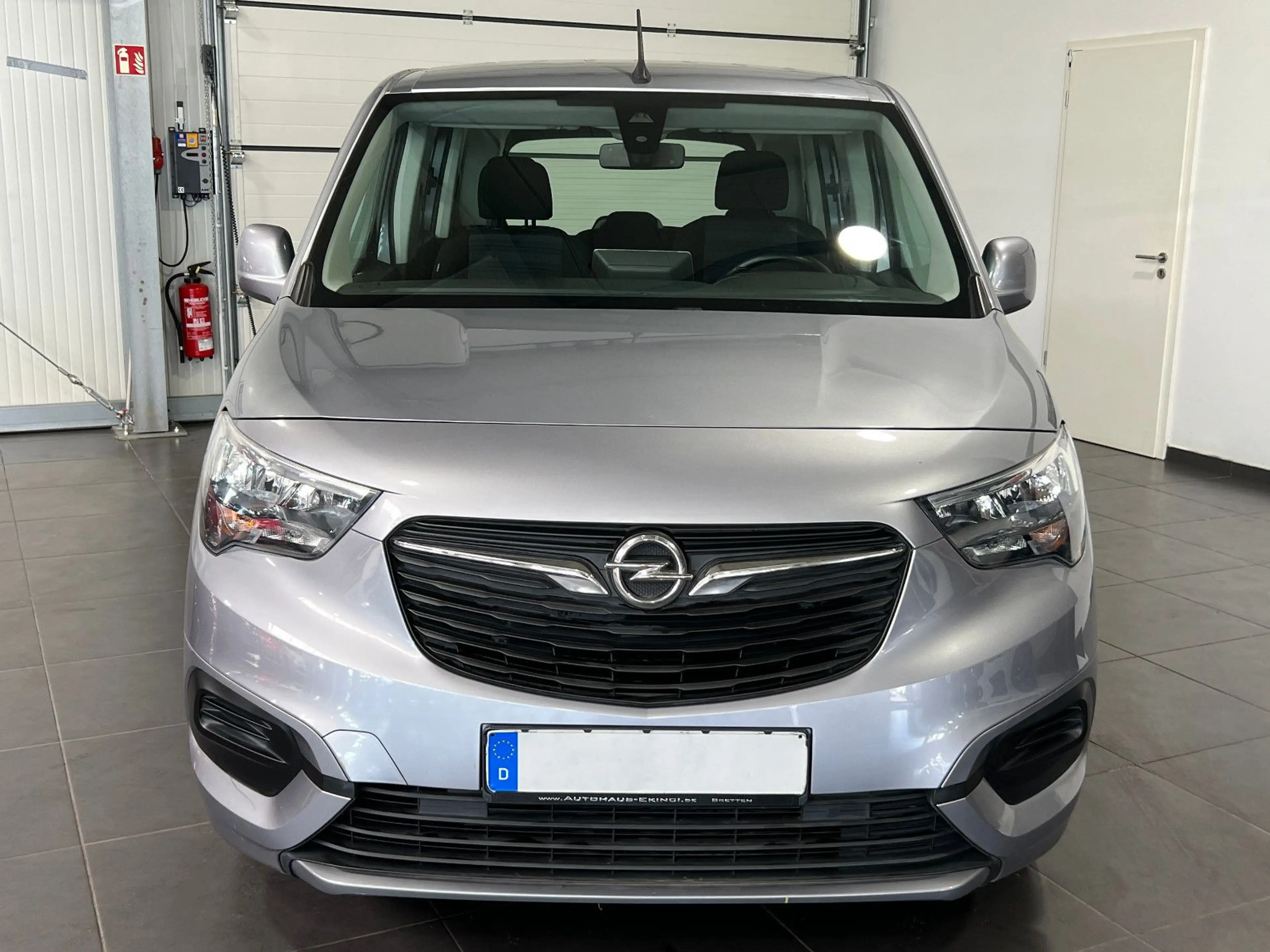Opel Combo Life E 1.2 **AHK*Klima*PDC*Temp** — photo 8