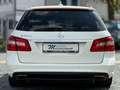 Mercedes-Benz E 500 E 550 V8 BiTurbo AMG PANO LEDER NAVI H&K TOP! Weiß - thumbnail 5