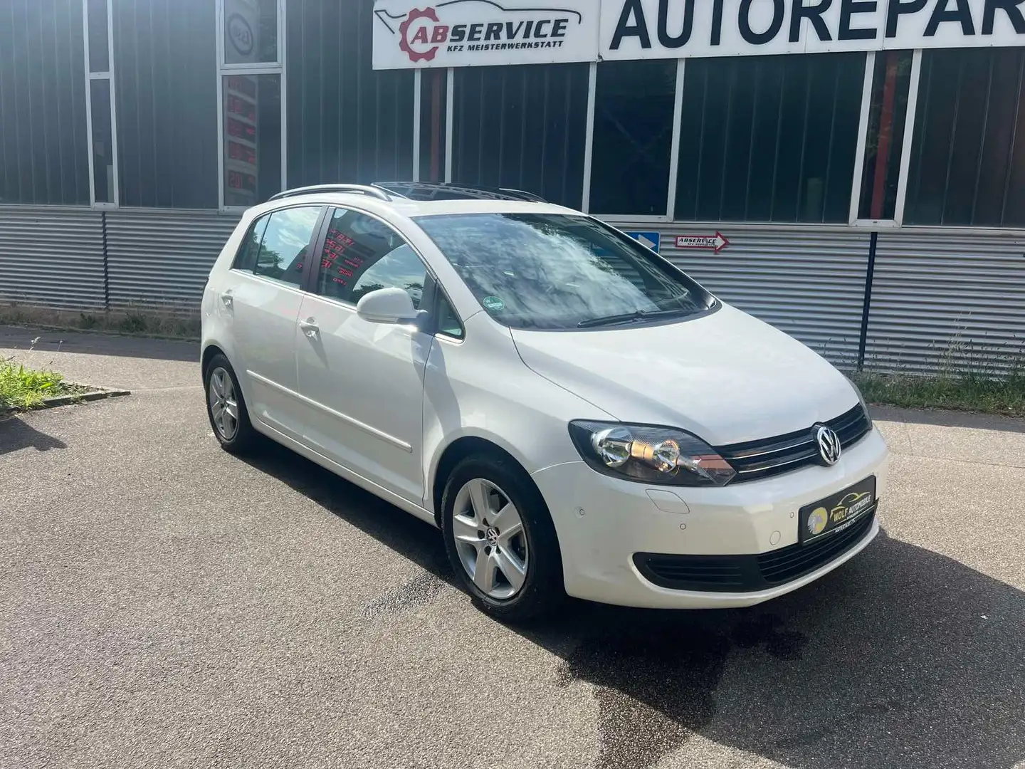Volkswagen Golf Plus Automatik Klima Navi 1 Hand White - 1