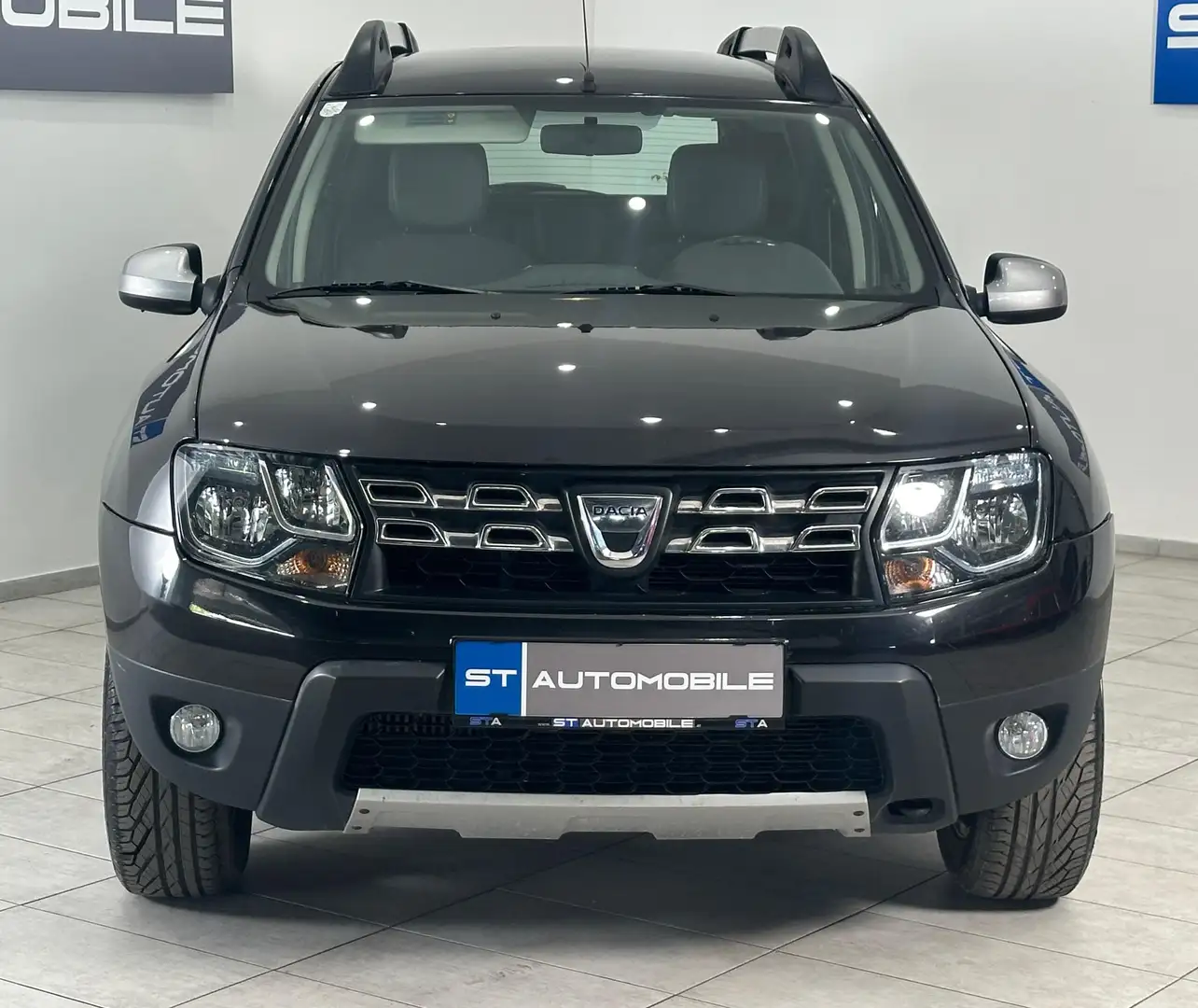 Dacia Duster Supreme 4x2 // NAVI // SITZHEIZUNG // PDC // Schwarz - 2