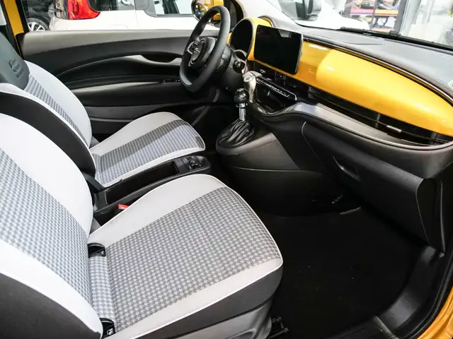 Fiat 500 view 9
