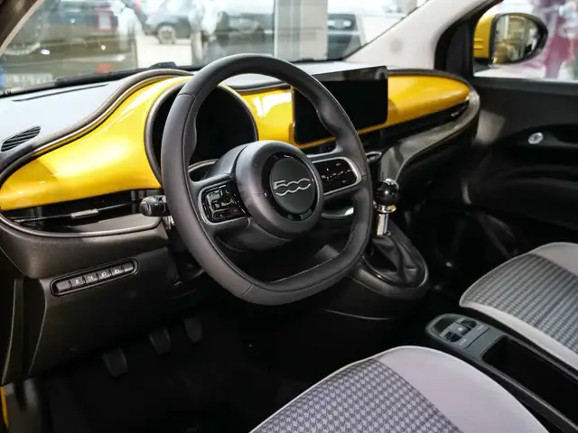 Fiat 500 view 5