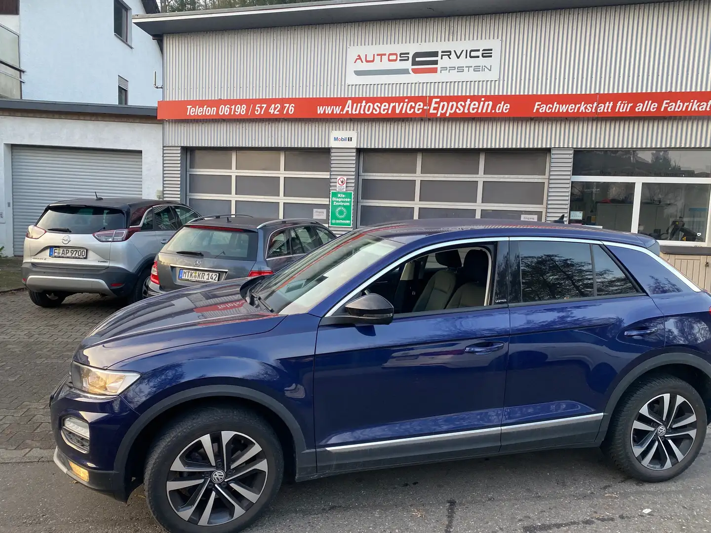 Volkswagen T-Roc 1.5 TSI United ACT DSG Scheckheft u-frei Navi AHK Bleu - 2