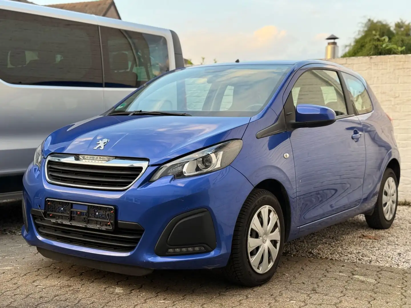 Peugeot 108 Active *Klima*Elektr.Fenster*ZV Funk*BT* Bleu - 1