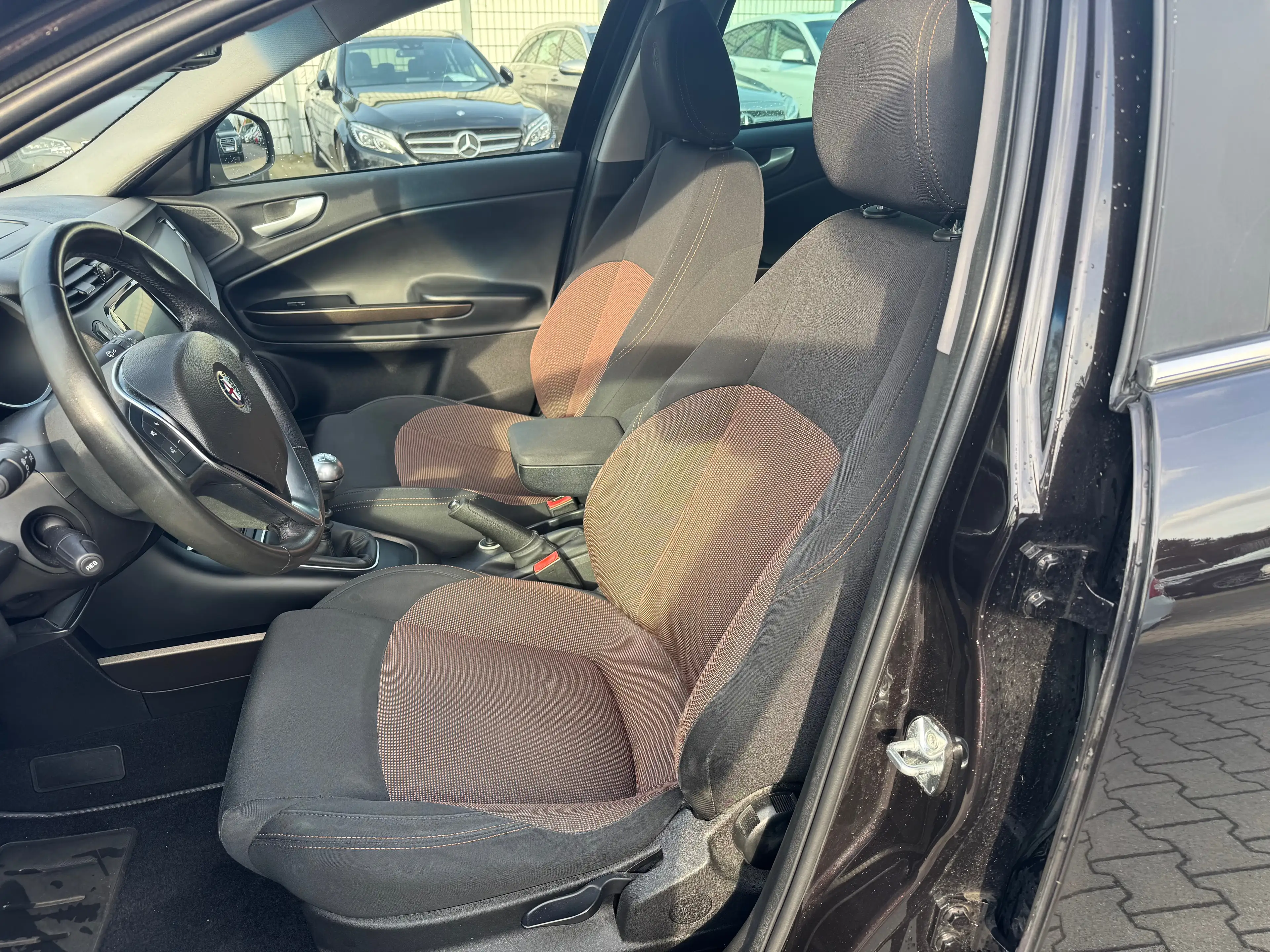 Alfa Romeo Giulietta 2,0 JTDM "Turismo — photo 11