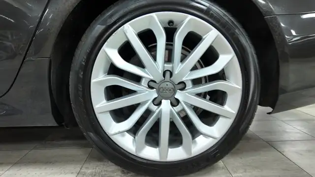 Audi A6 view 13