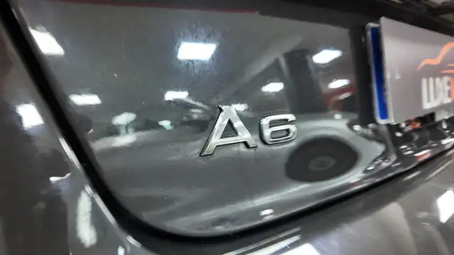 Audi A6 view 14