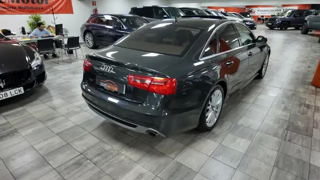 Audi A6 view 6