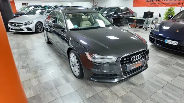 Audi A6 view 8
