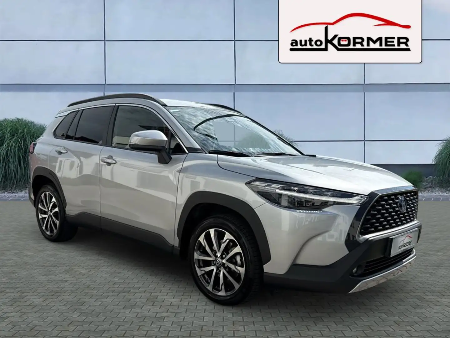Toyota Corolla Cross 2.0 Hybrid 4x4 Teamplayer ACC,CarPlay,Bi-LED Silver - 1