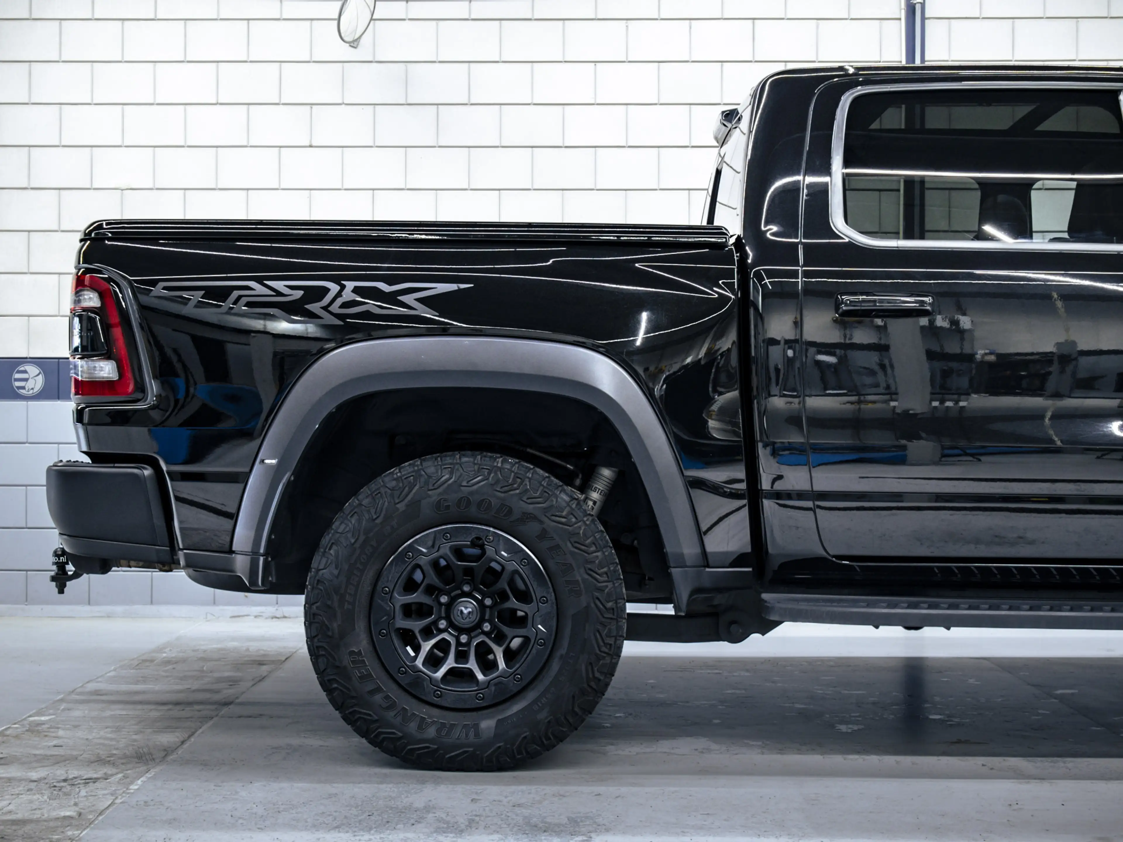 Dodge RAM 1500 TRX Blacked Out | V8 6.2L Supercharged 702PK — photo 7