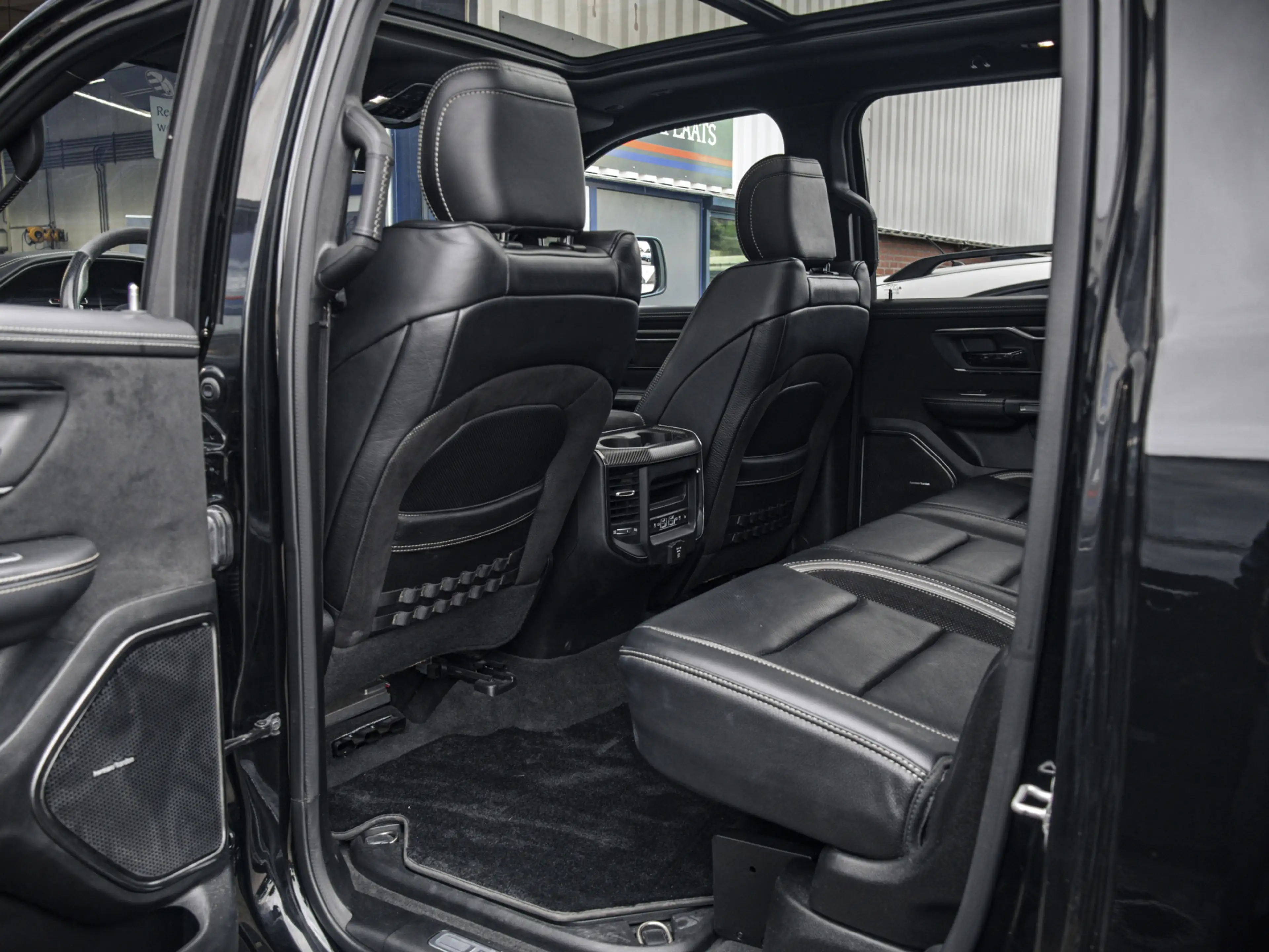 Dodge RAM 1500 TRX Blacked Out | V8 6.2L Supercharged 702PK — photo 15