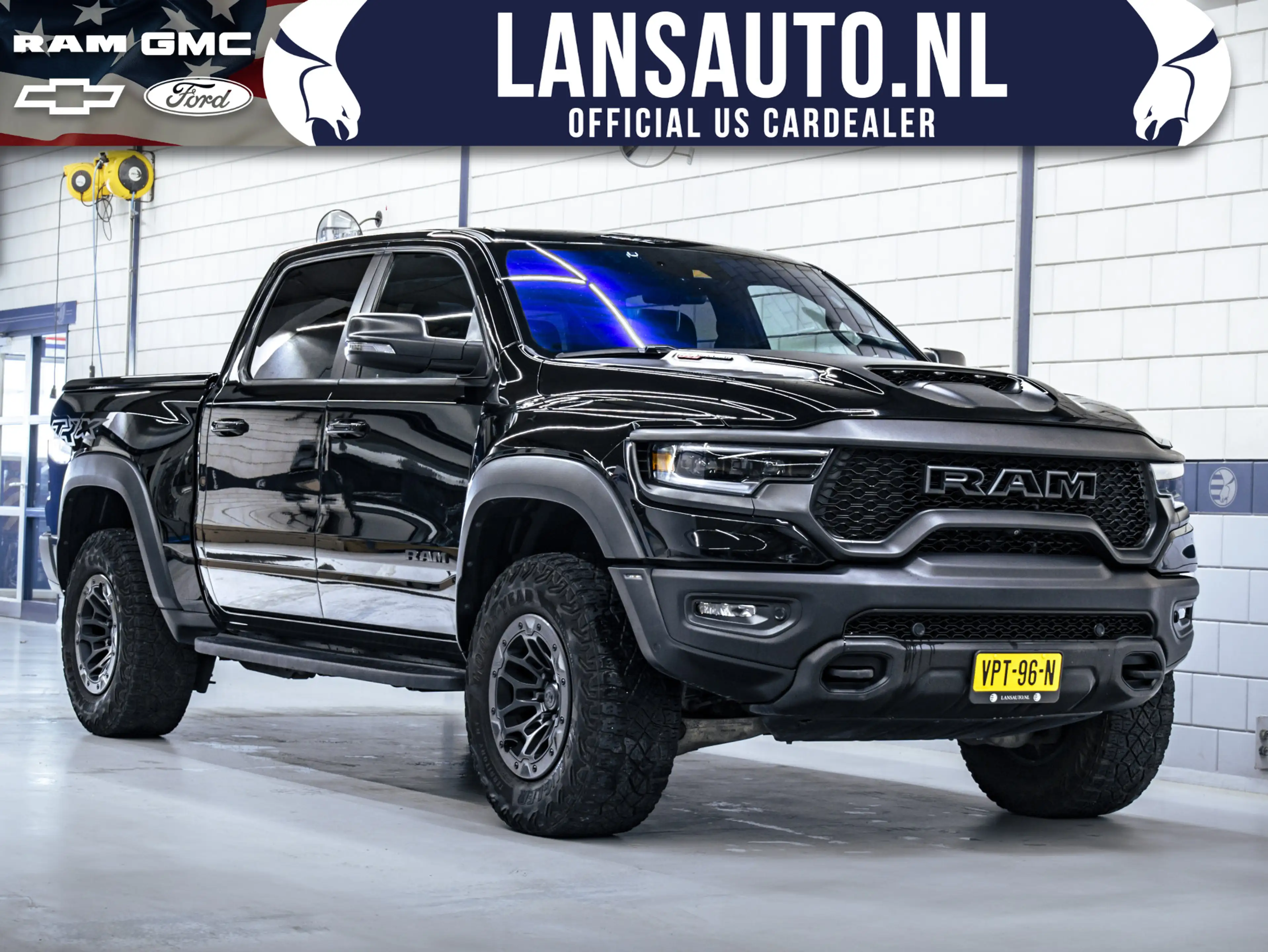 Dodge RAM 1500 TRX Blacked Out | V8 6.2L Supercharged 702PK