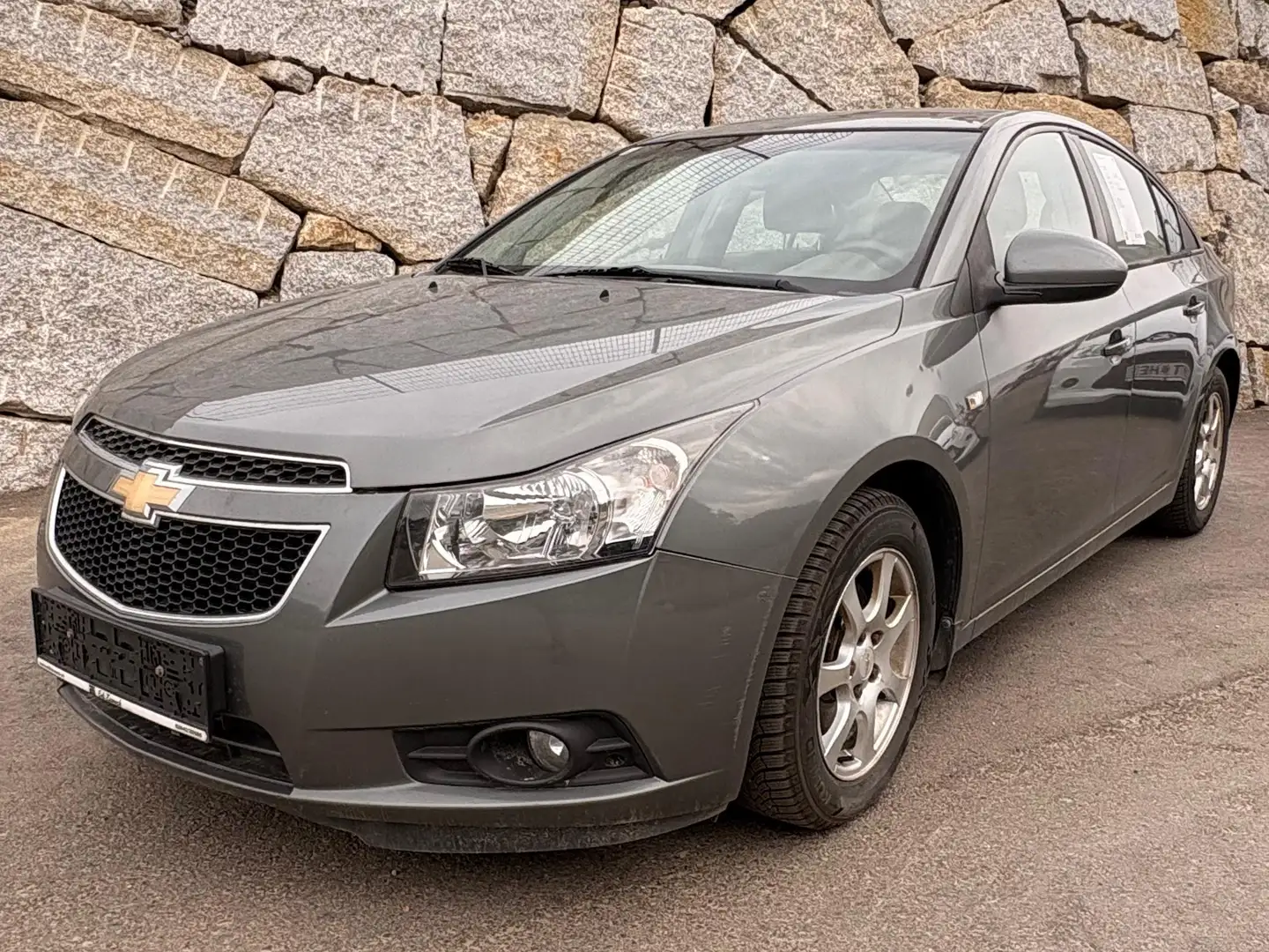 Chevrolet Cruze Cruze 2,0 VCDI LS Navi Grau - 1