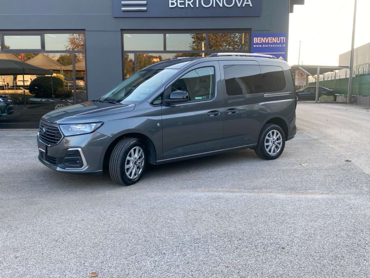 Ford Tourneo Connect Tourneo Connect 2.0 EcoBlue 102 CV Titanium