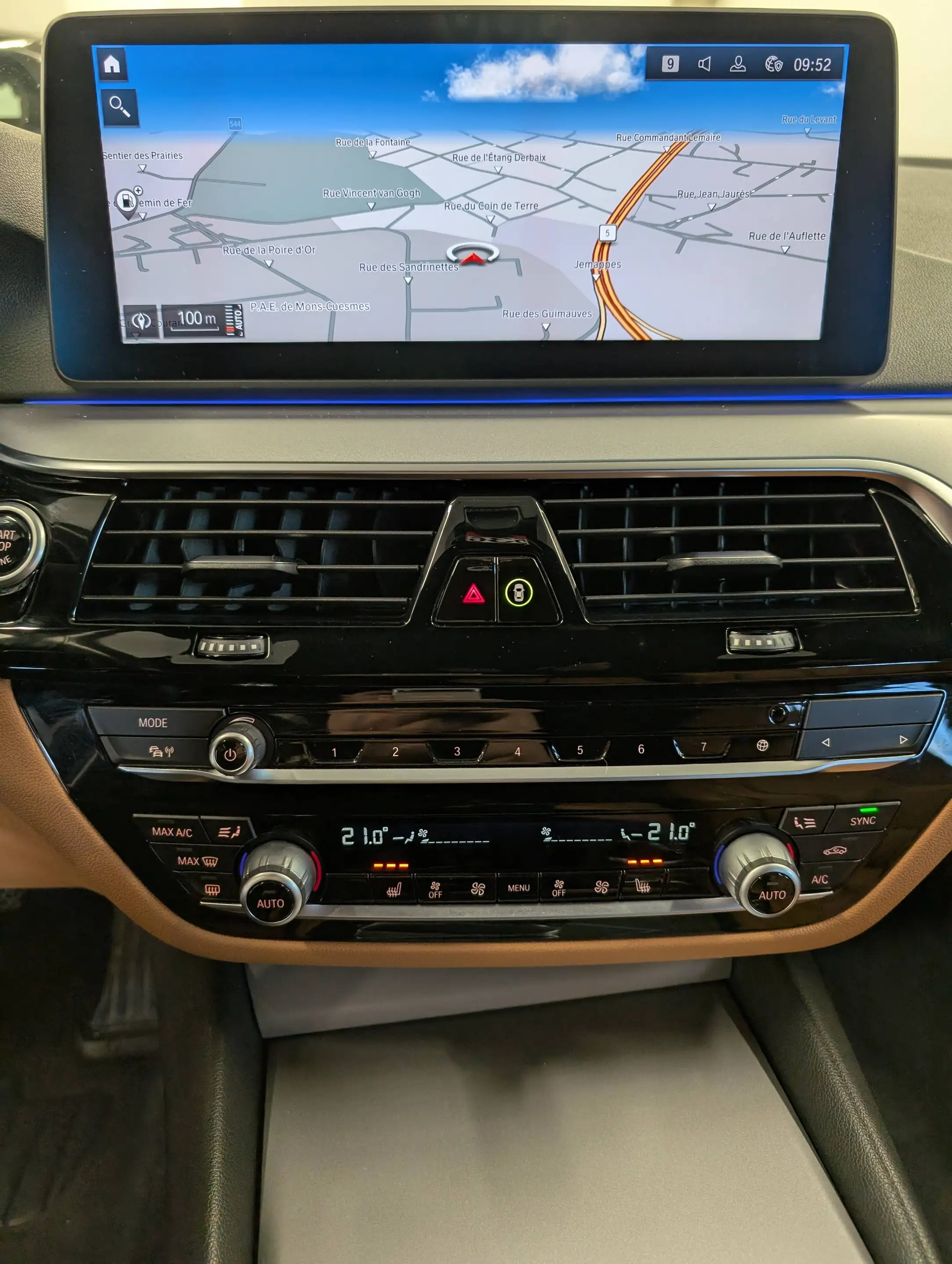 BMW 518 dA 150 Touring **CUIR SPORT-NAVI-CAMERA-DIGITAL** — photo 10