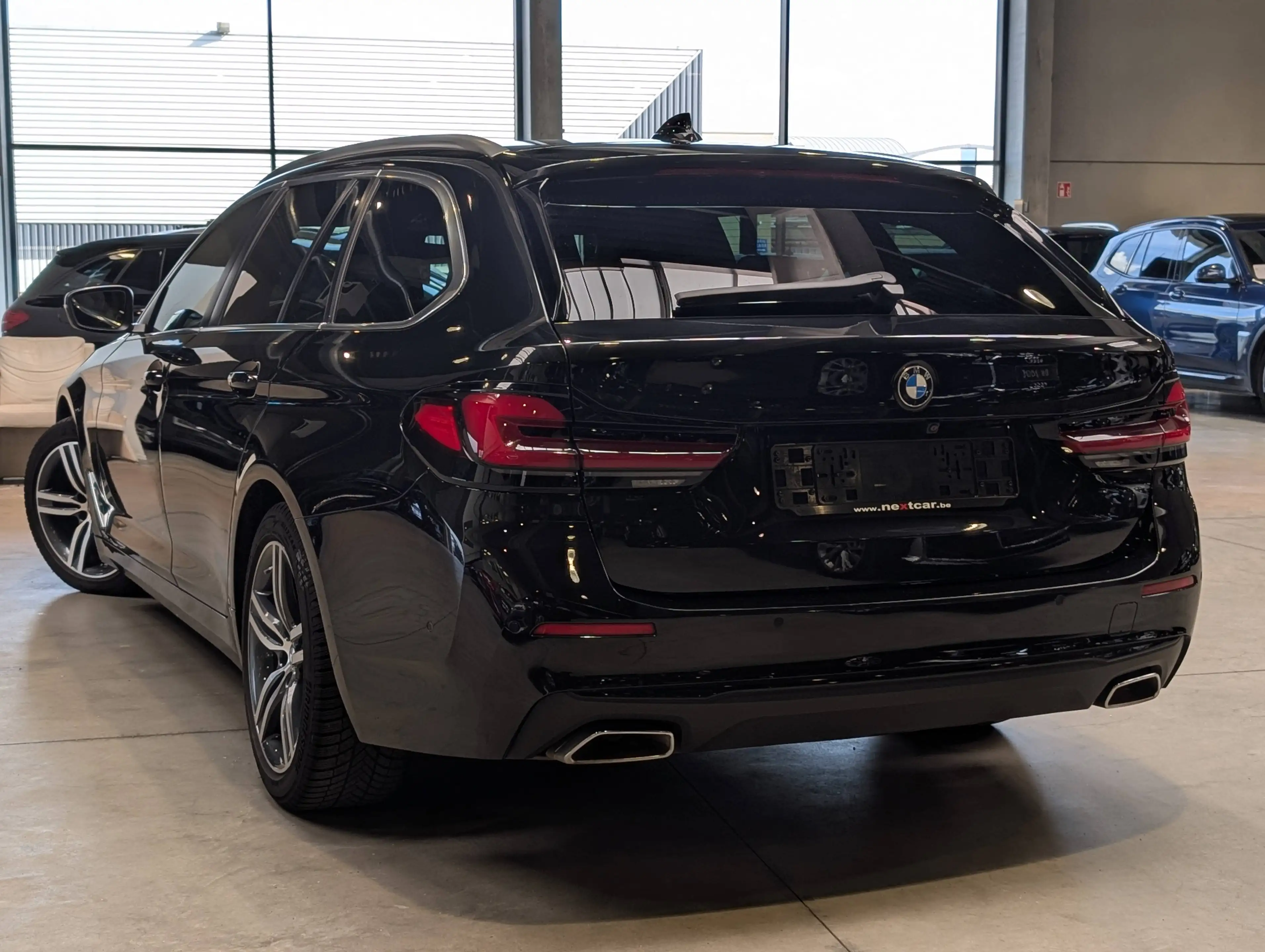 BMW 518 dA 150 Touring **CUIR SPORT-NAVI-CAMERA-DIGITAL** — photo 4