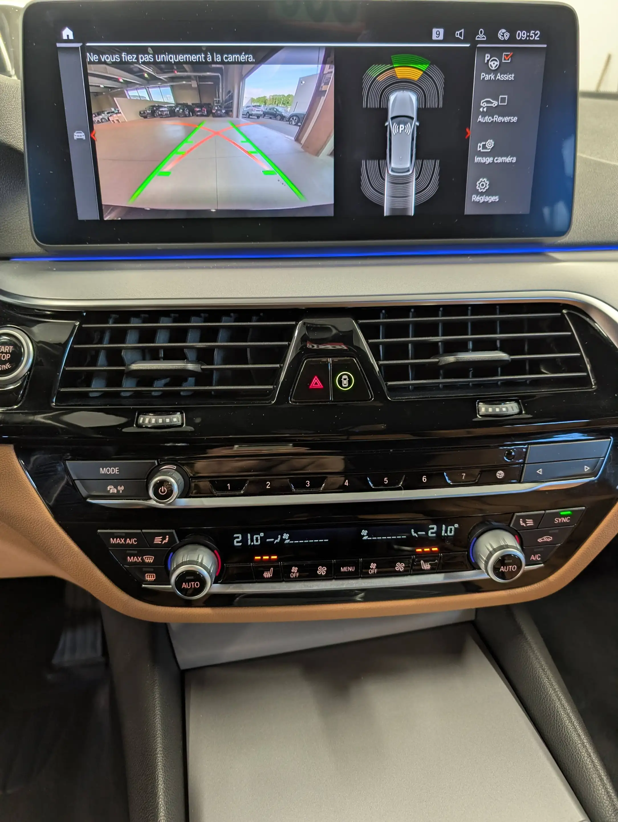 BMW 518 dA 150 Touring **CUIR SPORT-NAVI-CAMERA-DIGITAL** — photo 11