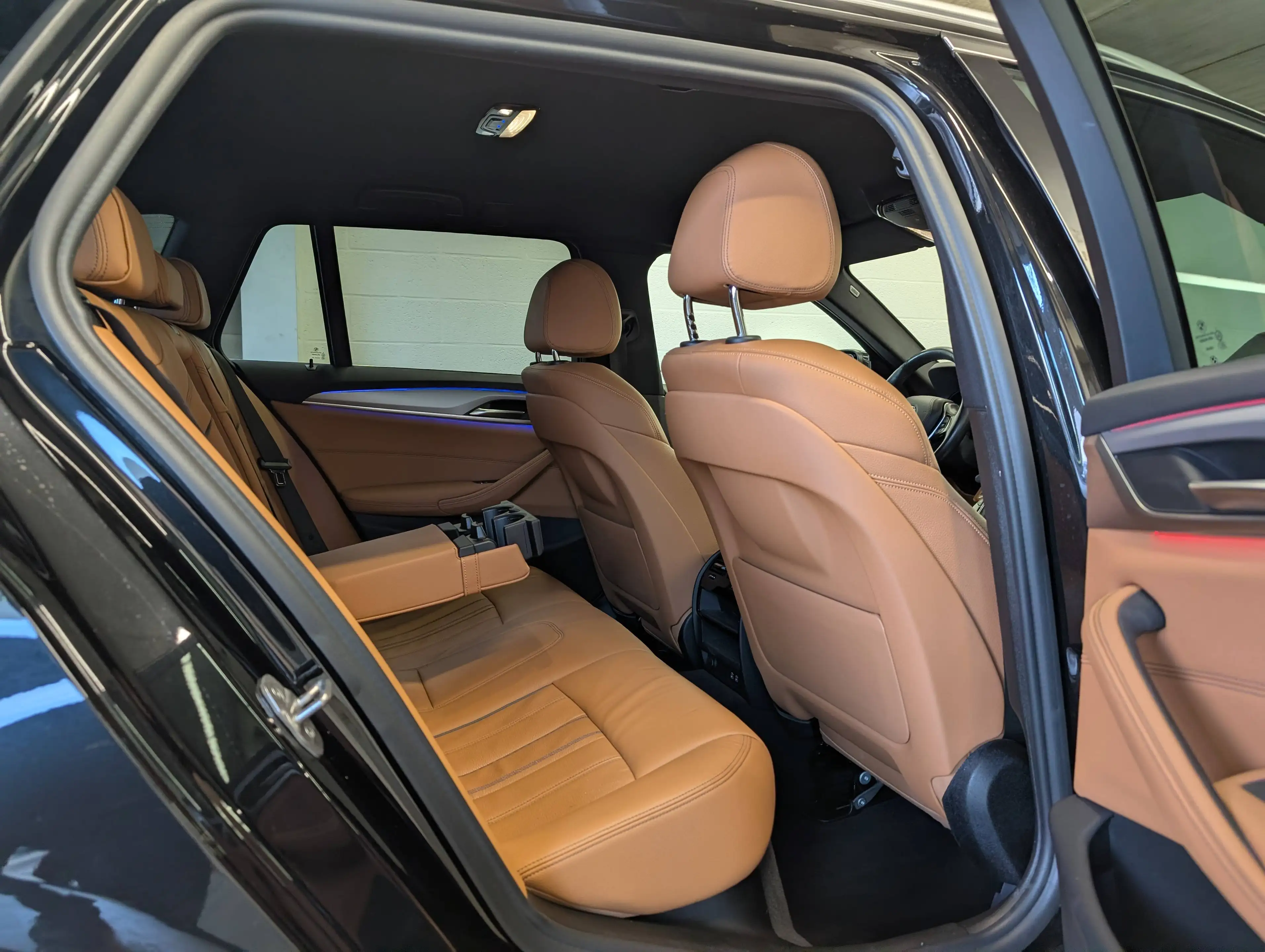 BMW 518 dA 150 Touring **CUIR SPORT-NAVI-CAMERA-DIGITAL** — photo 8