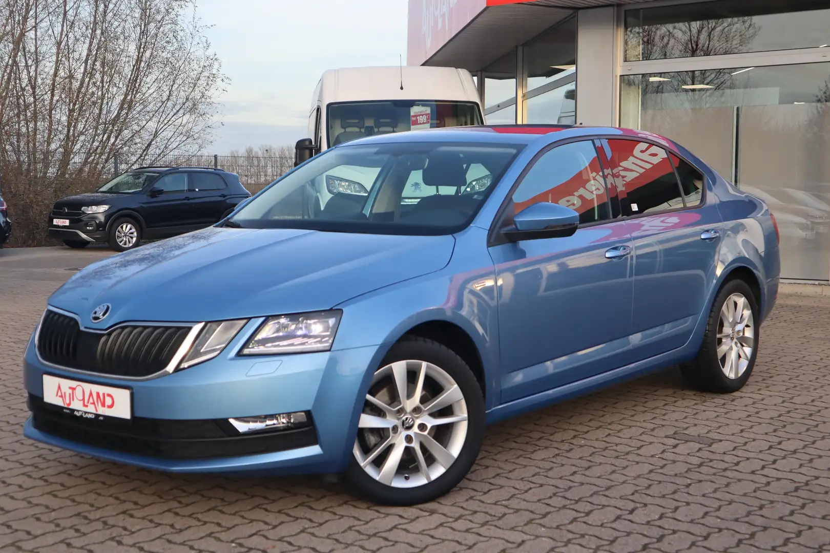 Skoda Octavia 1.4 16V TSI Drive LED DAB AHK Tempomat Blau - 2