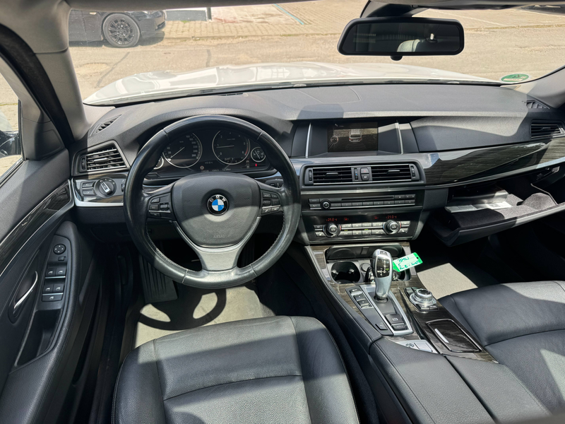 BMW 520 520d Kombi*2.HAND*PDC*LEDER*PANORAMA* — photo 11