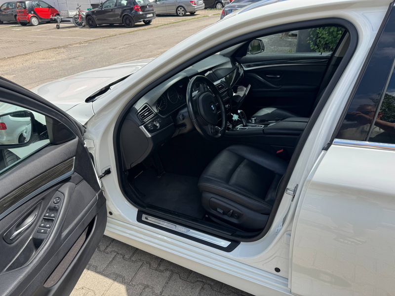 BMW 520 520d Kombi*2.HAND*PDC*LEDER*PANORAMA* — photo 8