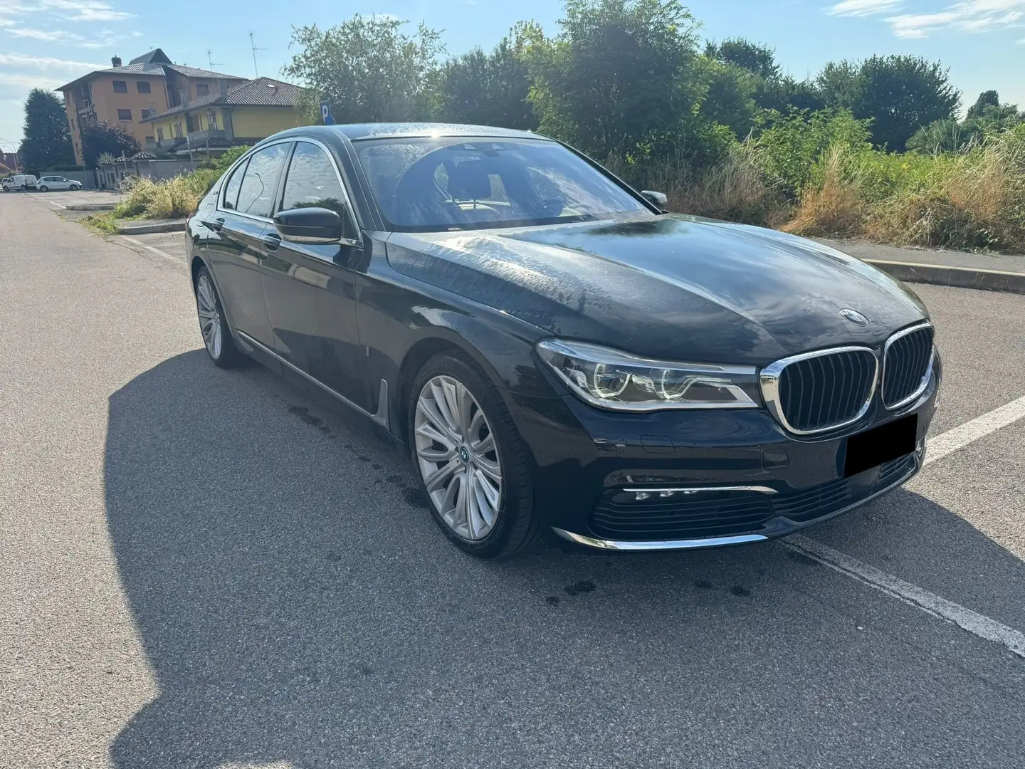 BMW 740 740e iPerformance Schwarz - 2