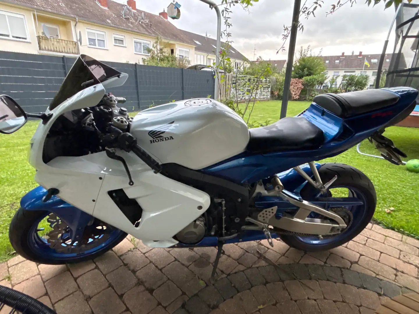 Honda CBR 600 RR Bleu - 1