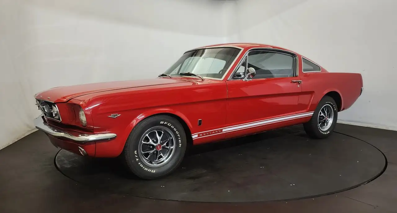 Ford Mustang Fastback GT code A, foto 2