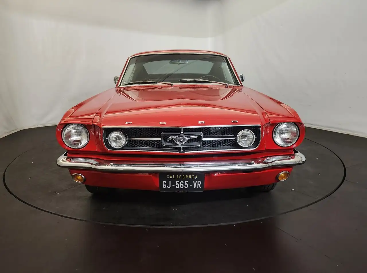 Ford Mustang Fastback GT code A, foto 6