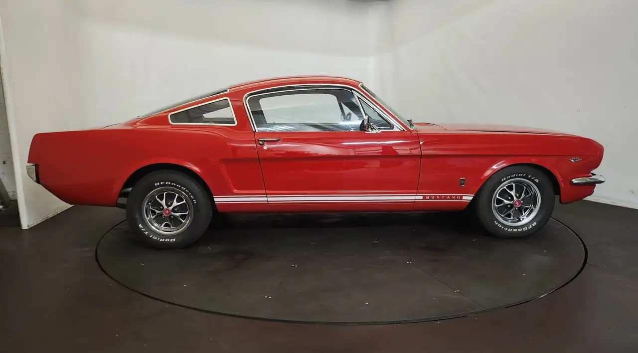 Ford Mustang Fastback GT code A, foto 4