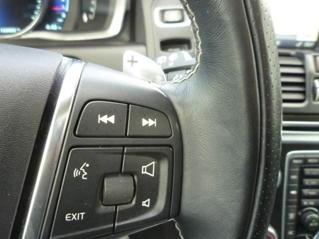 2014 Volvo XC60 AWD 5dr T6 R-Design Platinum thumb 23
