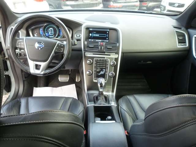 2014 Volvo XC60 AWD 5dr T6 R-Design Platinum thumb 29