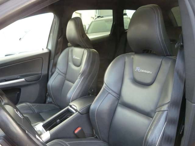 2014 Volvo XC60 AWD 5dr T6 R-Design Platinum thumb 12