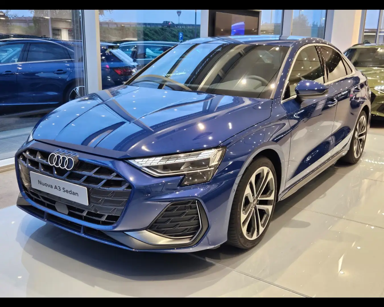 Audi A3 Sedan 2.0 tdi S line edition 150cv s-tronic Blu/Azzurro - 1