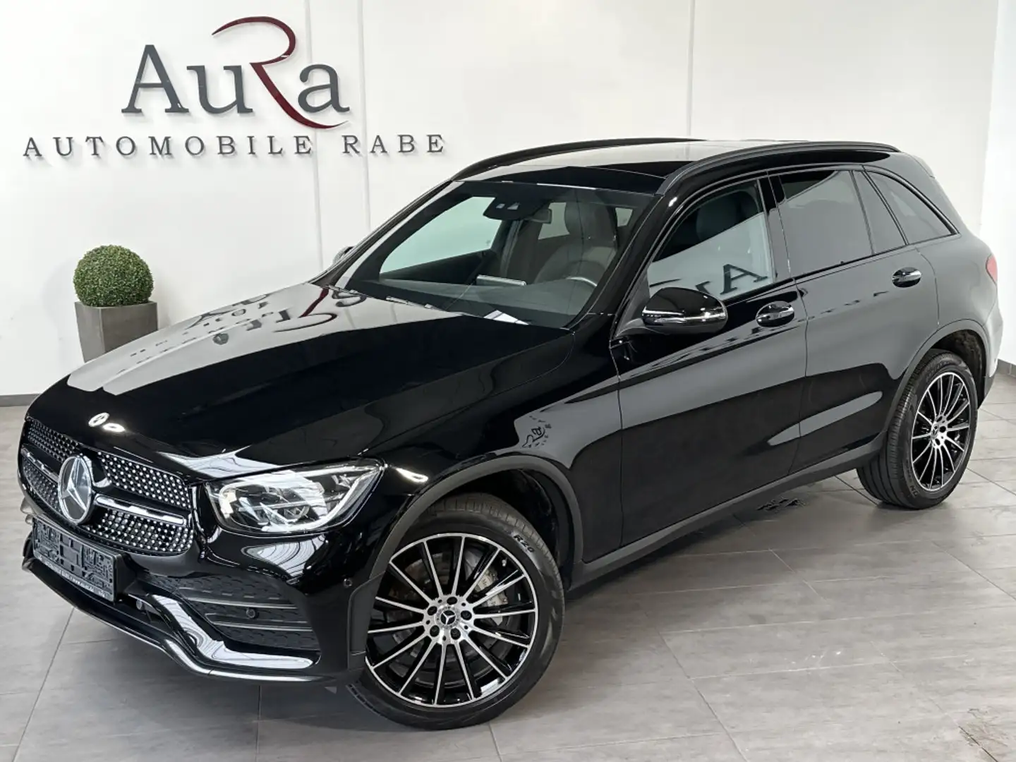 Mercedes-Benz GLC 300 4M AMG-Line NAV+LED+KAM+ACC+PANO+20ZO Schwarz - 1