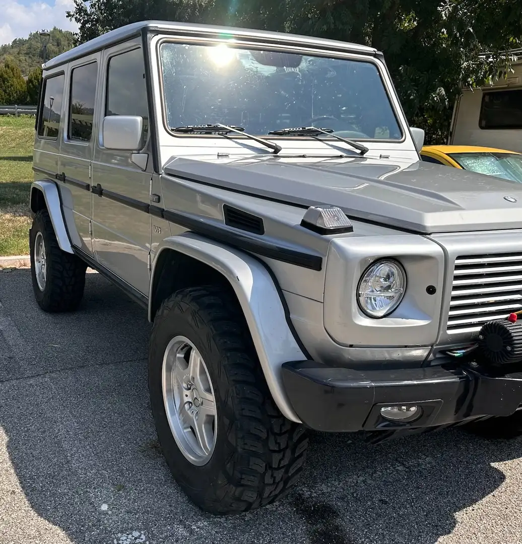 Mercedes-Benz G 500 G 500 V8 SW lungo auto Срібний - 2
